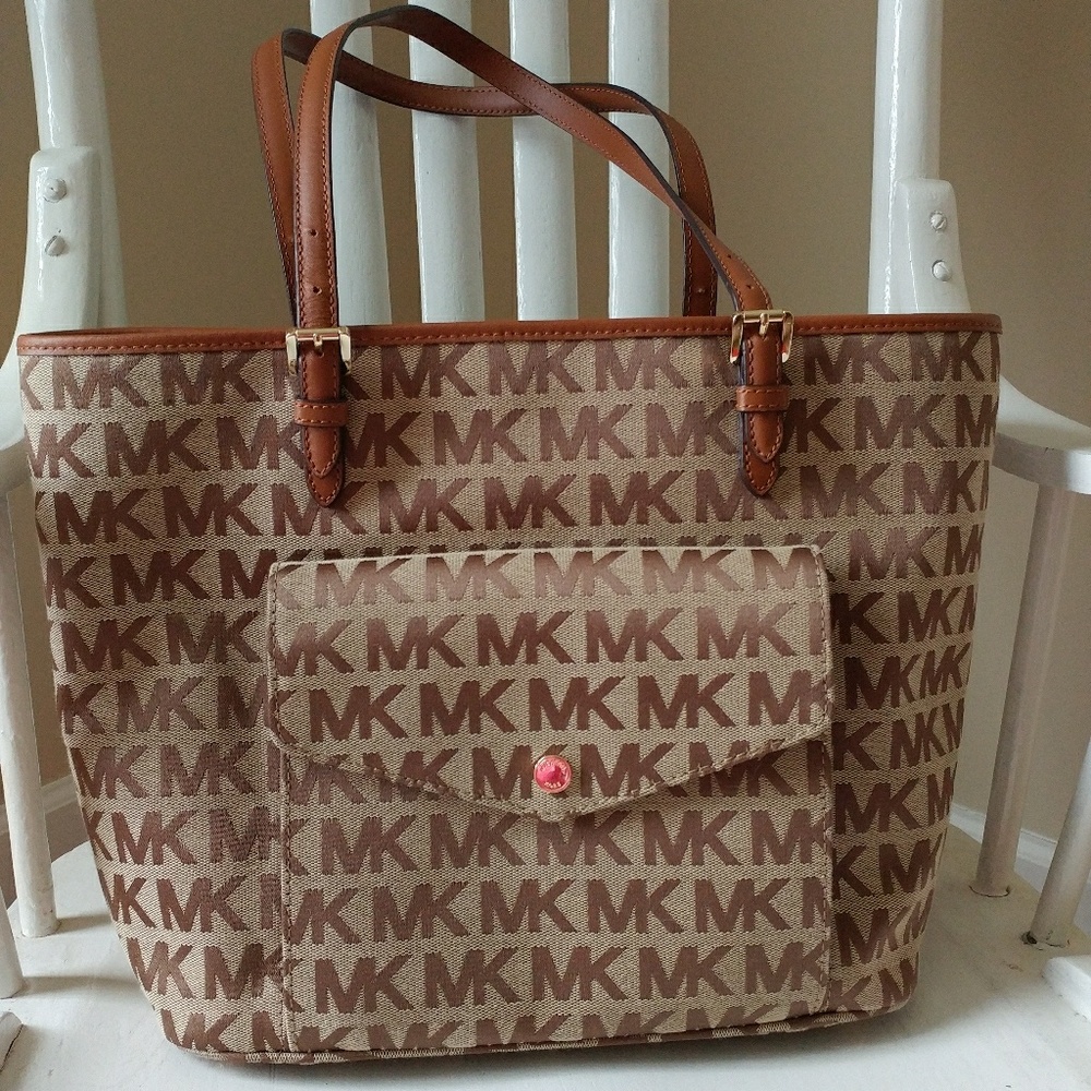 Michael kors purse